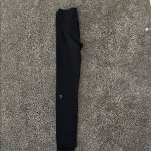 black size 8 ivivva leggings